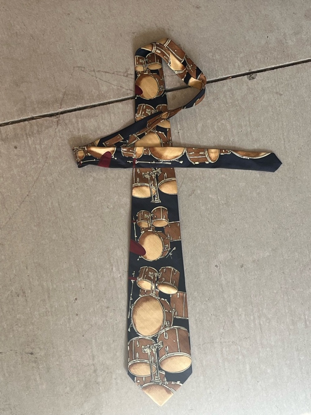 Novelty Drum Set Print Tie in Black and Brown